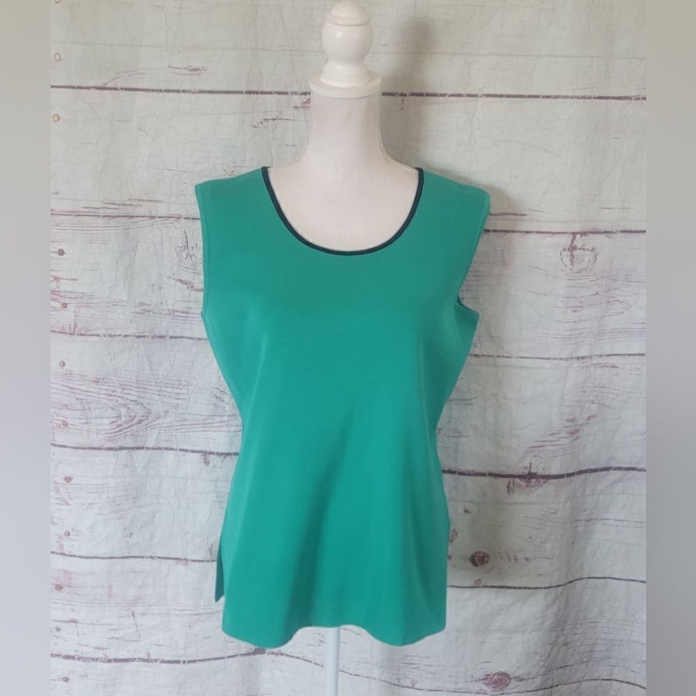 Misook Scoop Neck Tank With Contrast Trim Size Medium‎